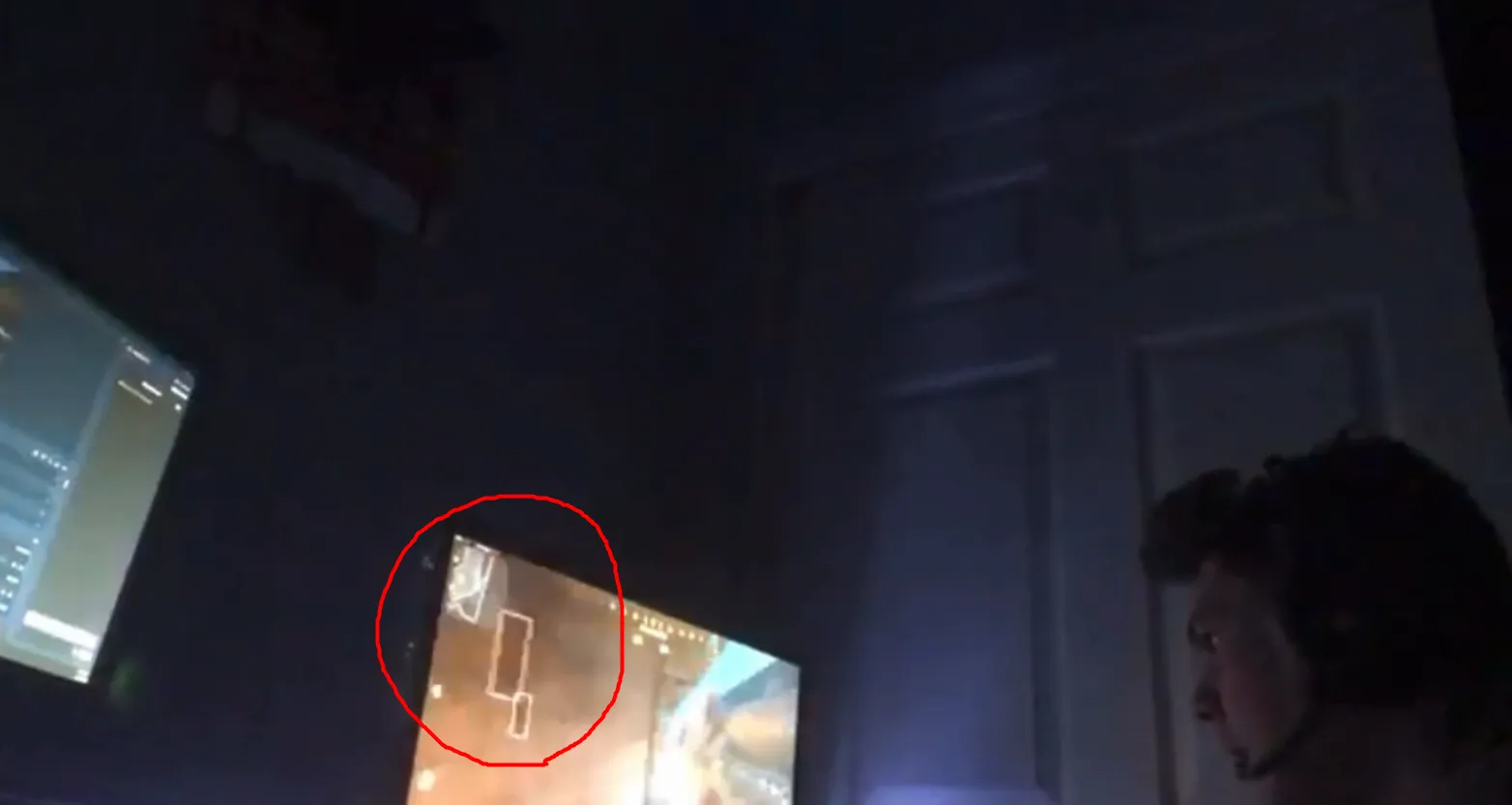 Доказывая свою «честность», Kenji не отключил wallhack...