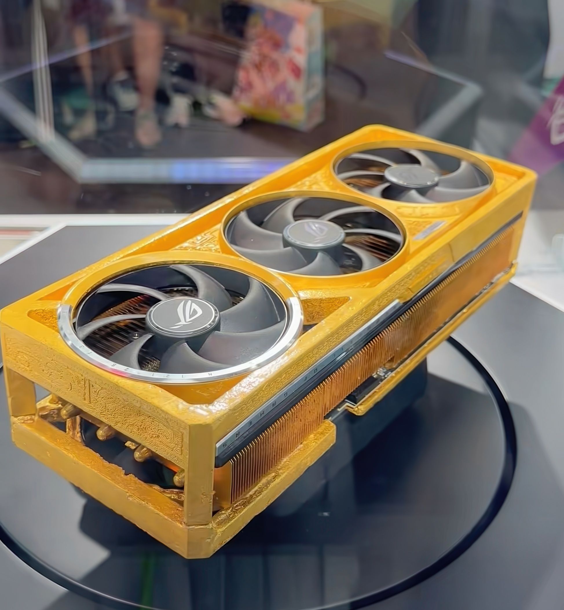 Полностью золотая видеокарта ASUS GeForce RTX 5090 ROG Astral (Real) Gold Edition | Источник: VideoCardz