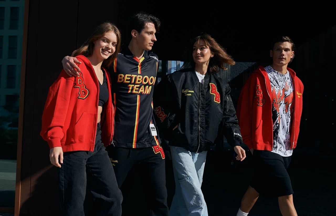Коллекция одежды BetBoom Team / творческая группировка A.D.E.D. / джерси BetBoom Team. Магазин фирменного мерча: bbteam.shop