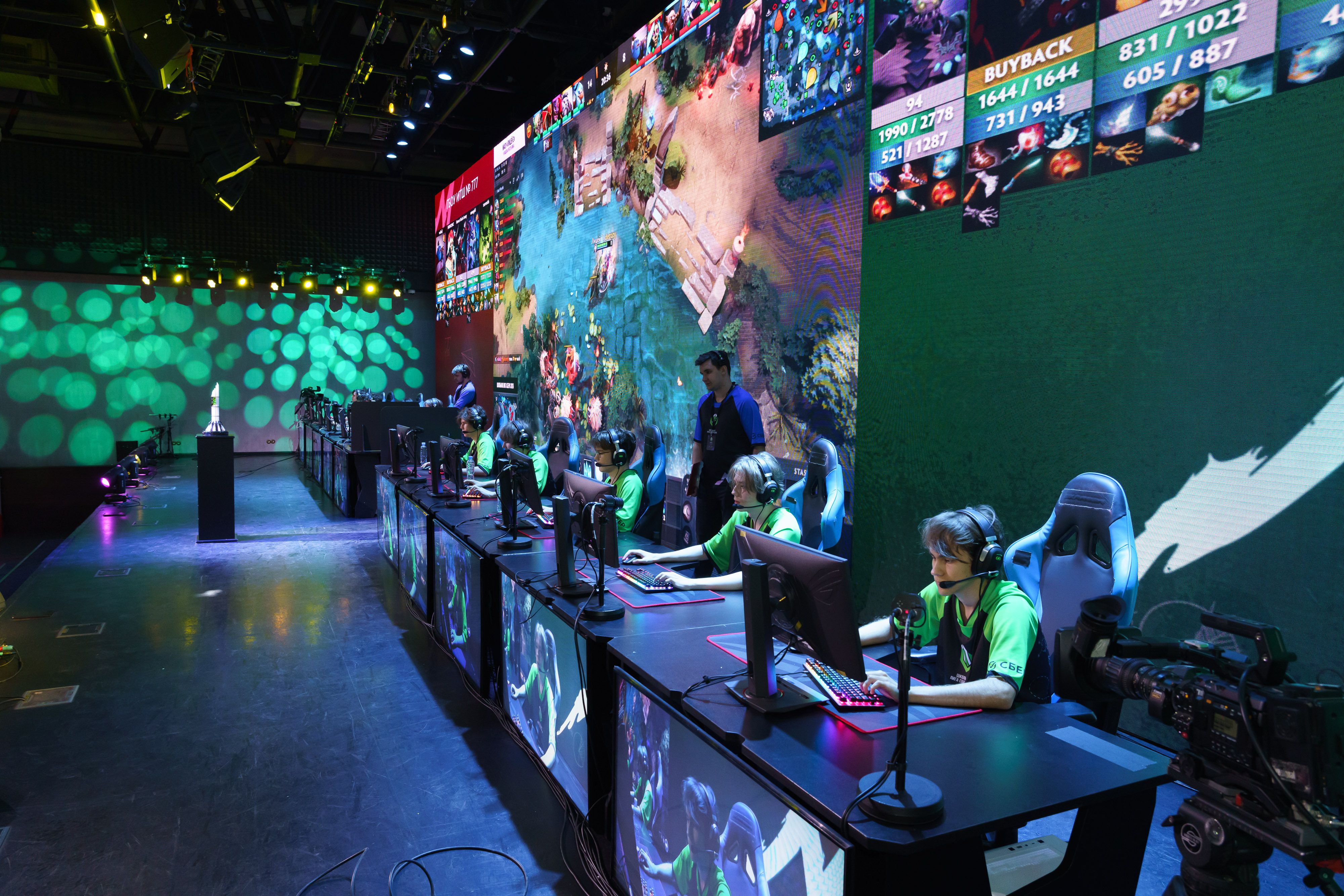 Финальный матч по Dota 2 на Школьной лиге Сбера 2026