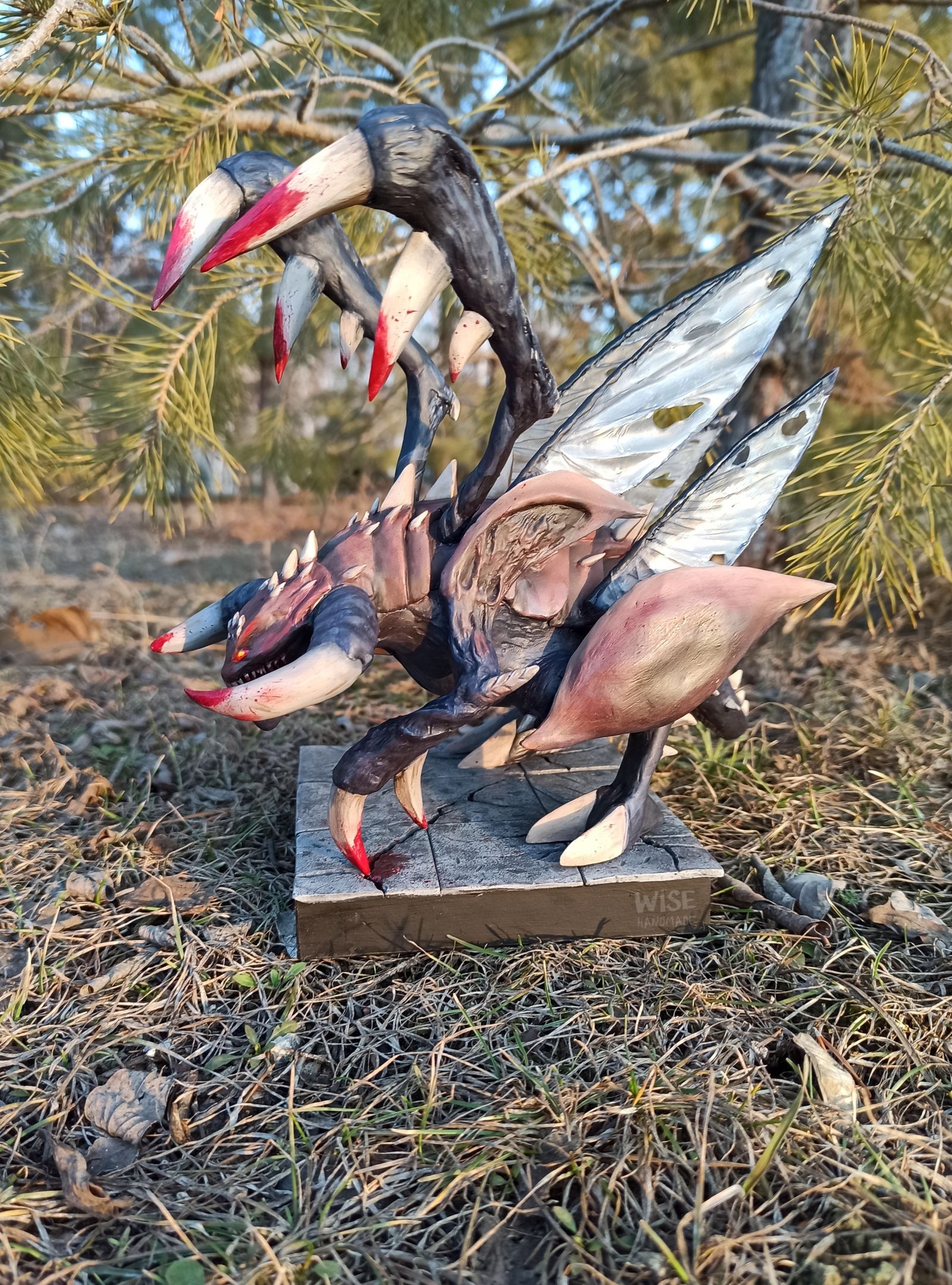 Зерглинг из StarCraft. Автор: Виктория Прозорова. Источник: vk.com/lovewise