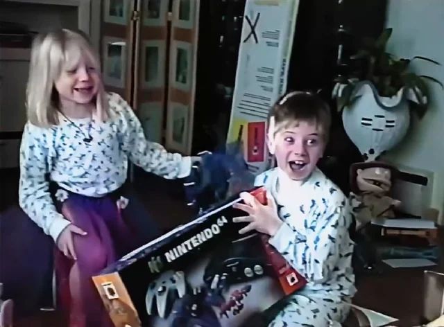 Если верить современному дискурсу, такое детство было практически у каждого геймера. Но давайте честно: видели ли вы вообще вживую Nintendo 64?