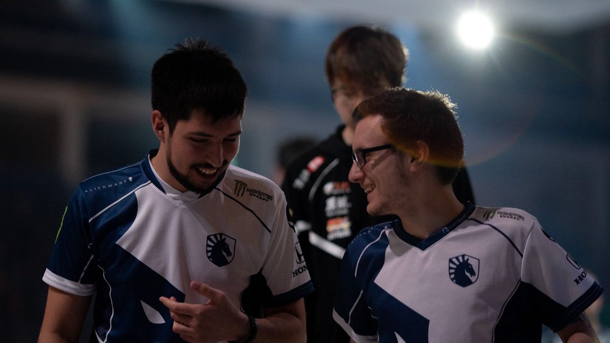 w33 и Miracle-, после очередной победы