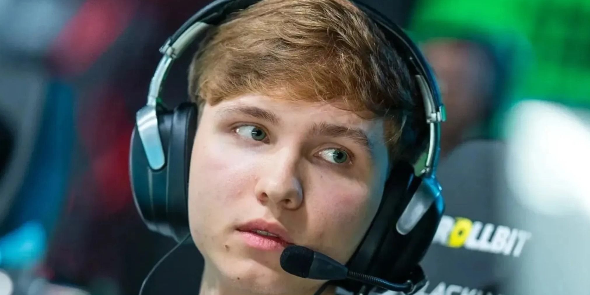 M0NESY о синяках под глазами: «Комнатное растение в последнее время»