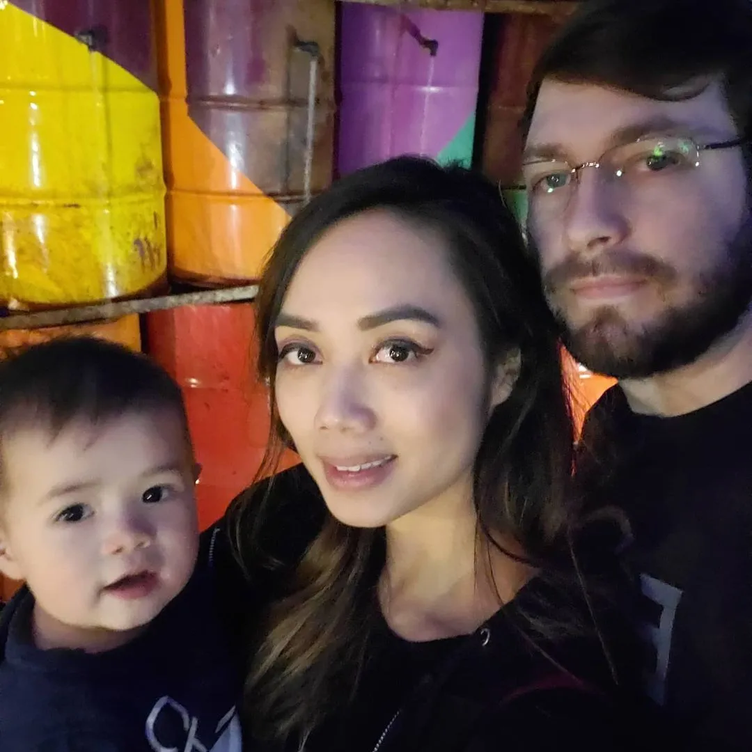 Счастливая дотерская семья