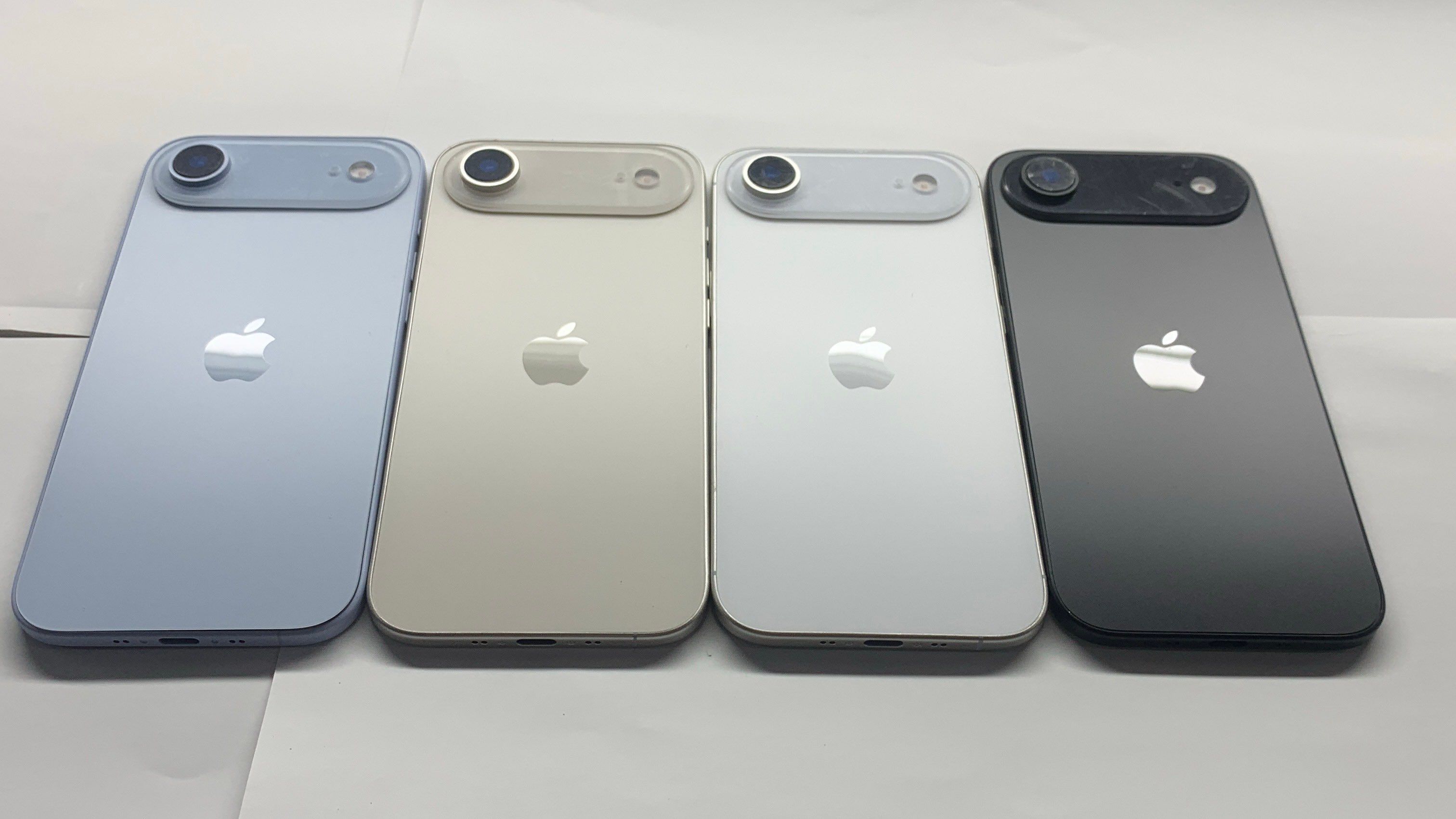 Прототипы iPhone 17 Air | Источник: Сонни Диксон в X