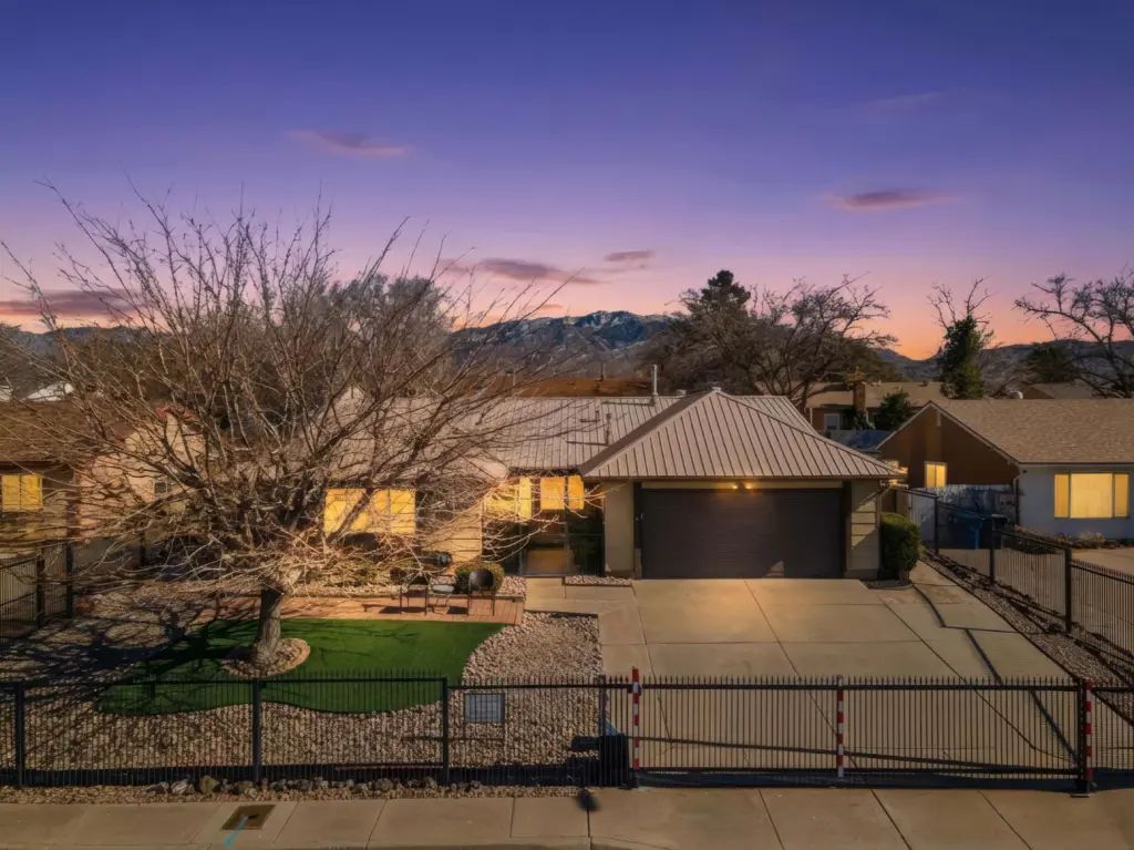 Дом Уолтера Уайта из сериала «Во все тяжкие» | Фото: MediaKingsmen