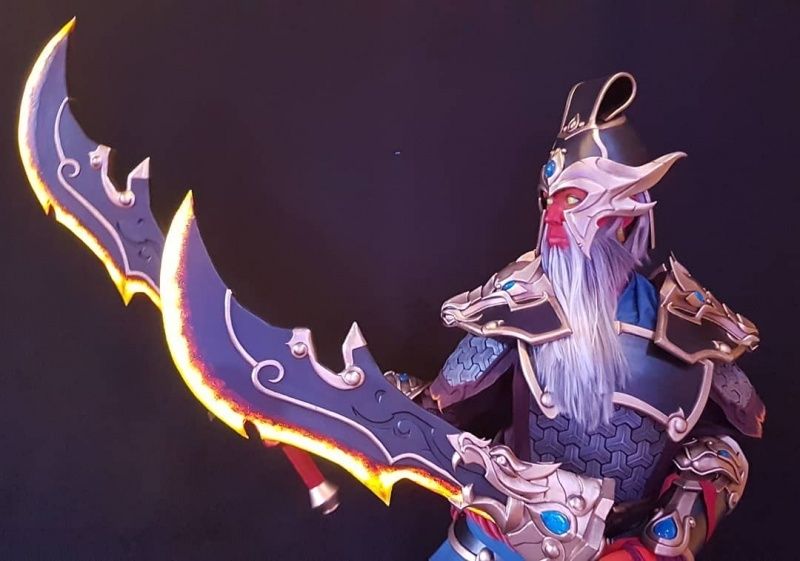Ember Spirit, RehabGnaked. Победитель конкурса косплея The International 8 в номинации «Лучшее техническое исполнение»
