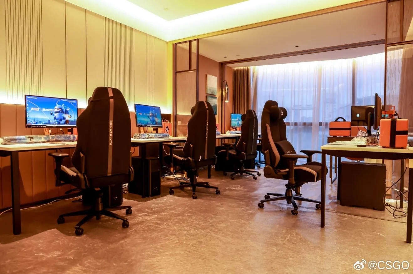 Тренировочная комната команды на RMR