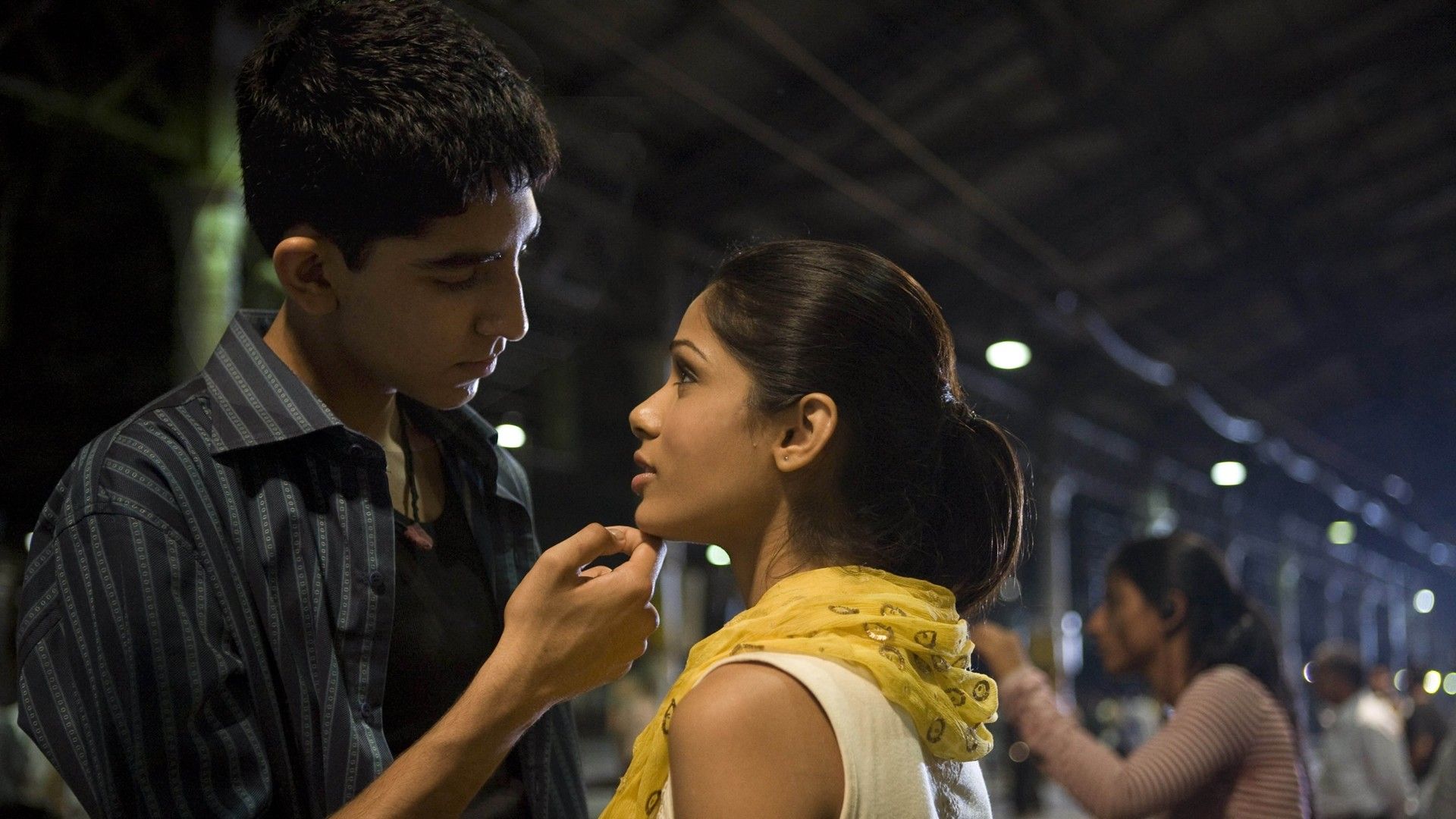 Кадр из фильма «Миллионер из трущоб»