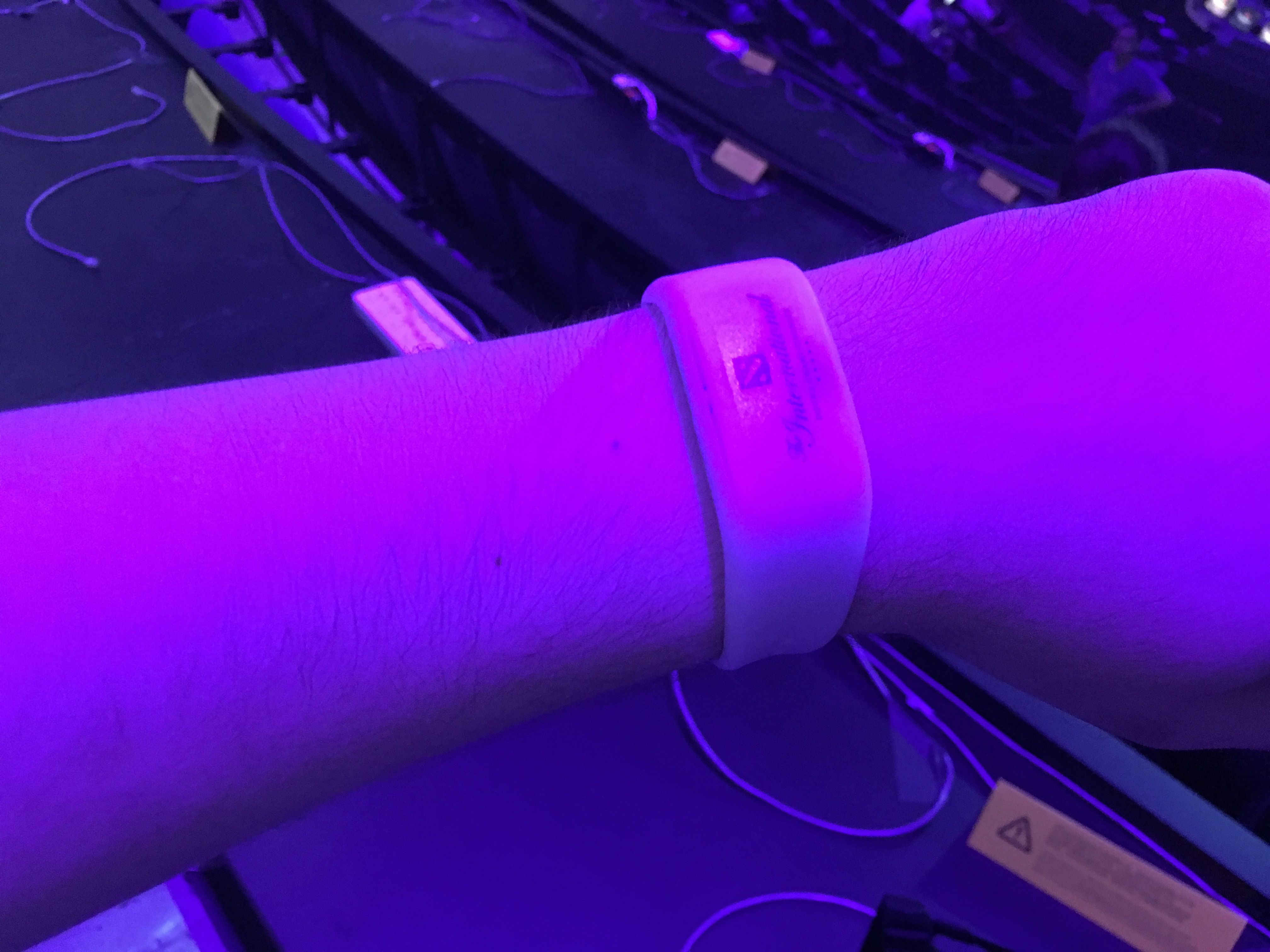 Браслеты TI9