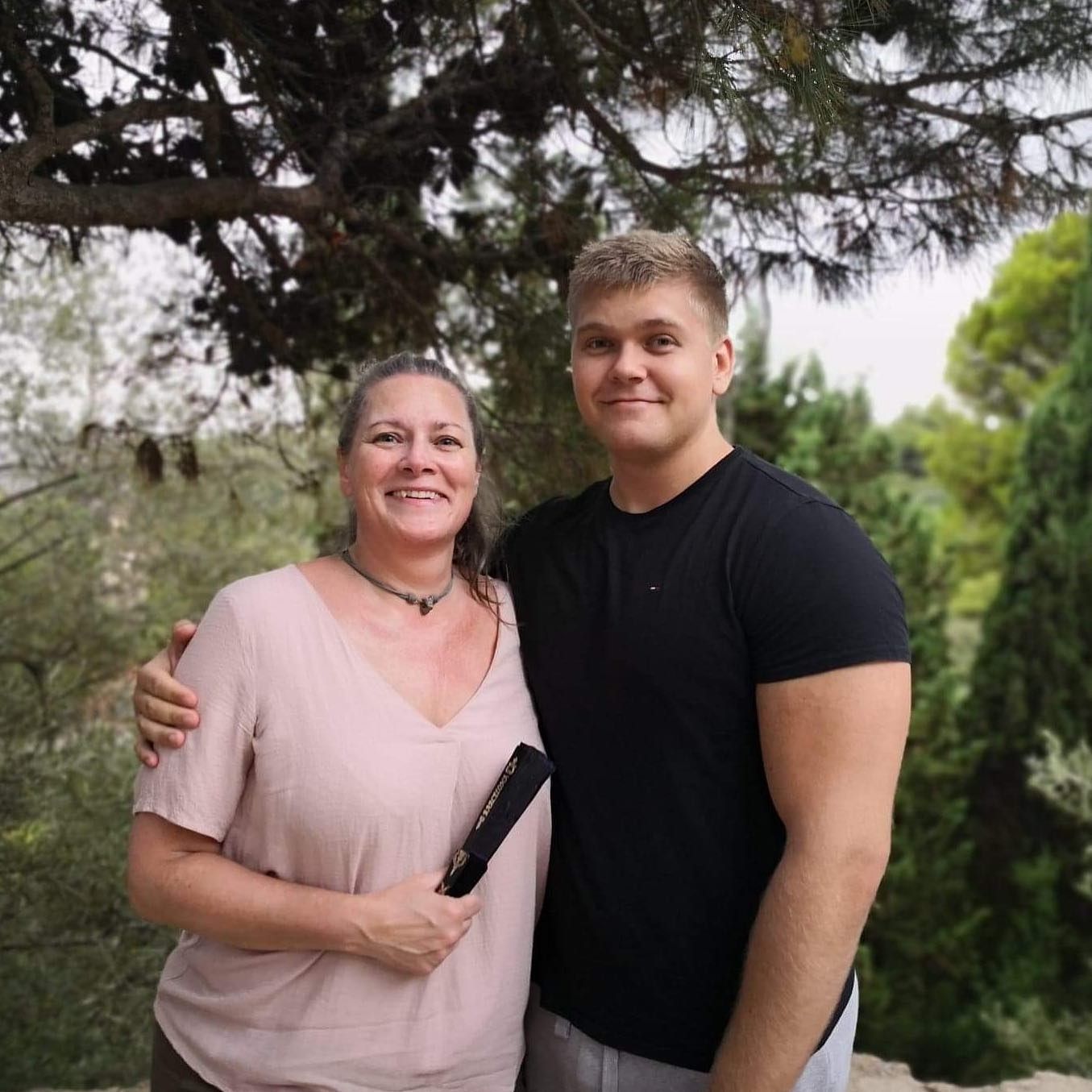 К слову, помимо CS:GO и качалки Бен также очень любит свою маму