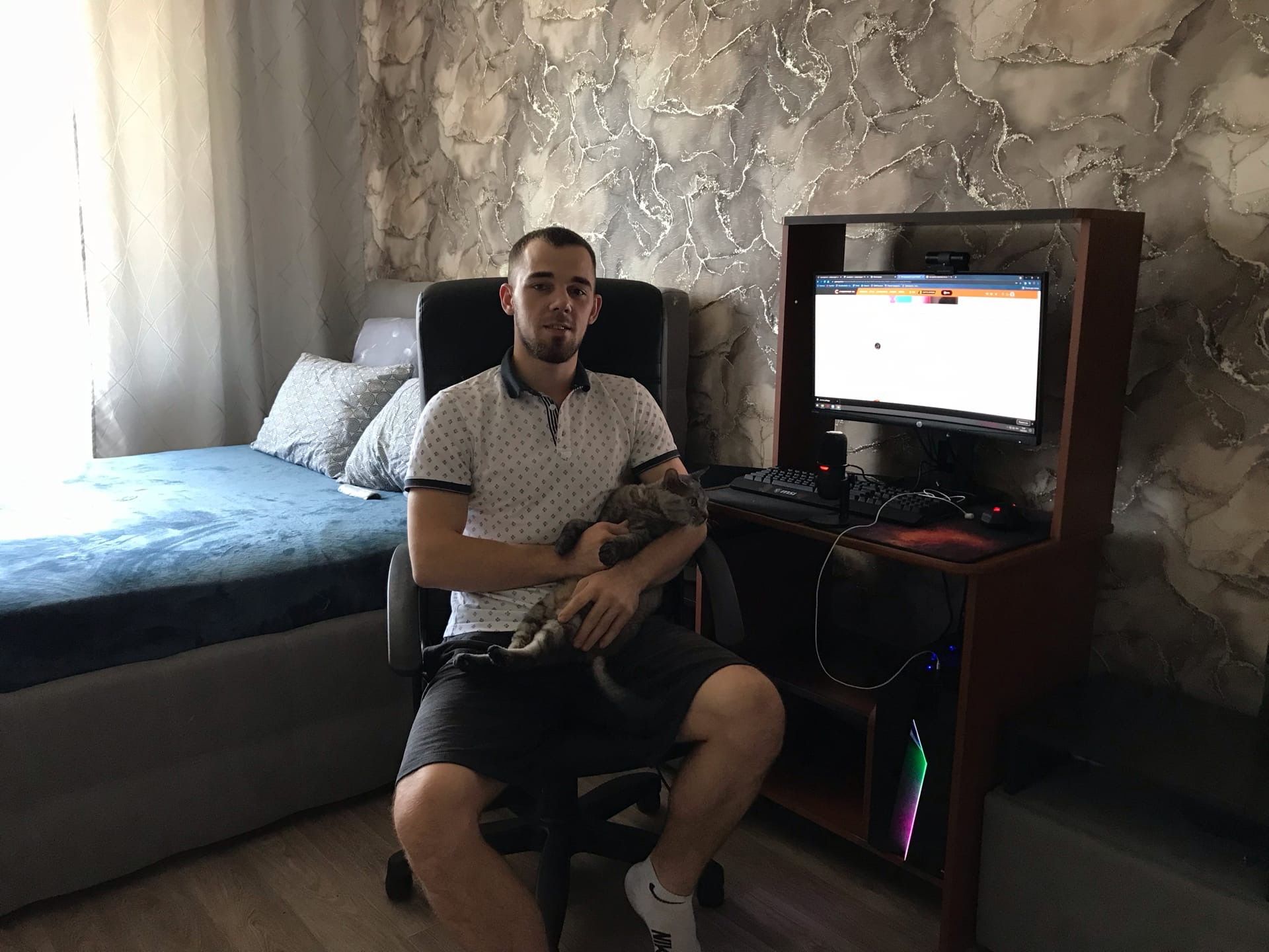 Я, мой котан и новый компьютер =)