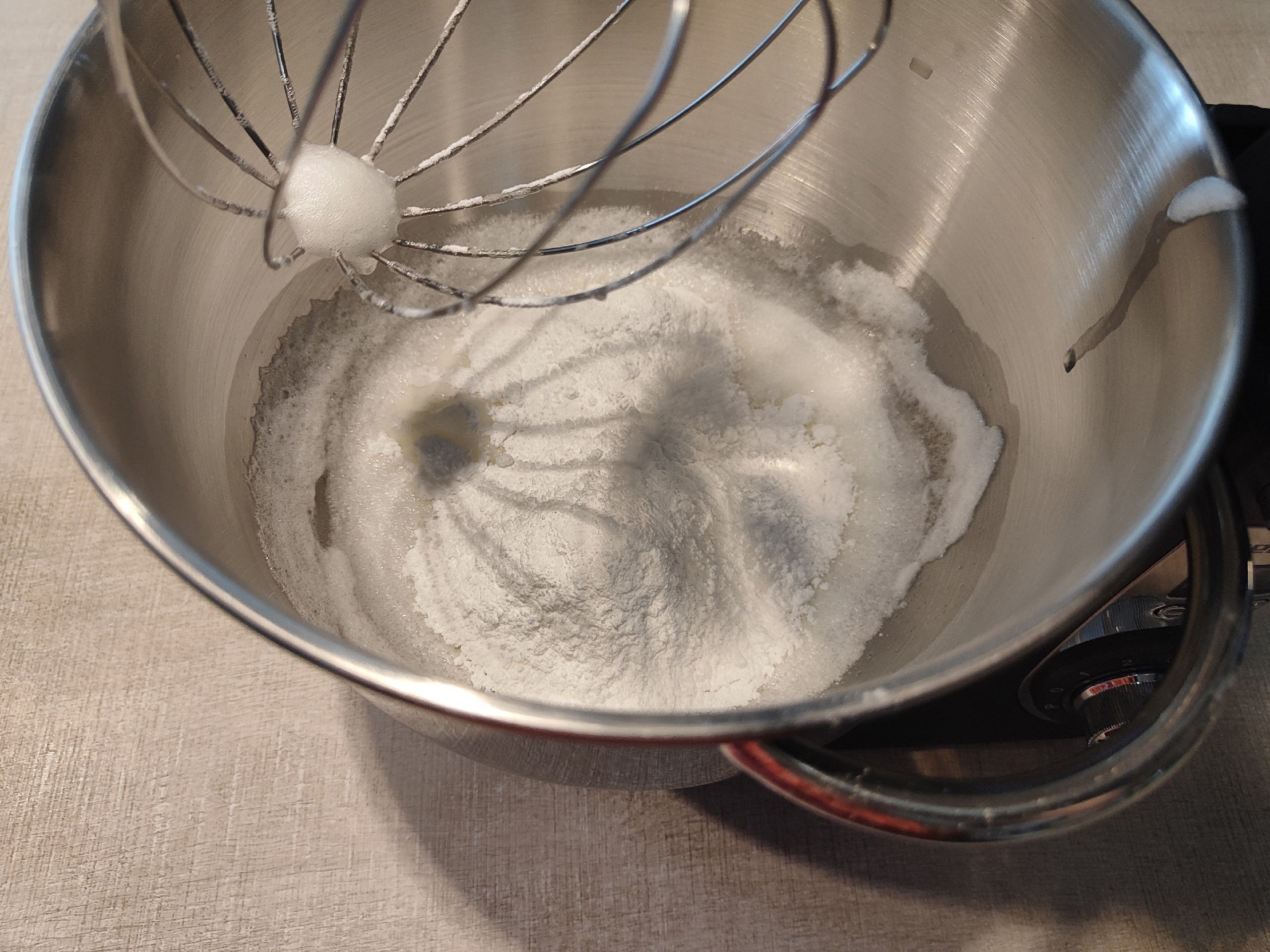 Белки и пудра