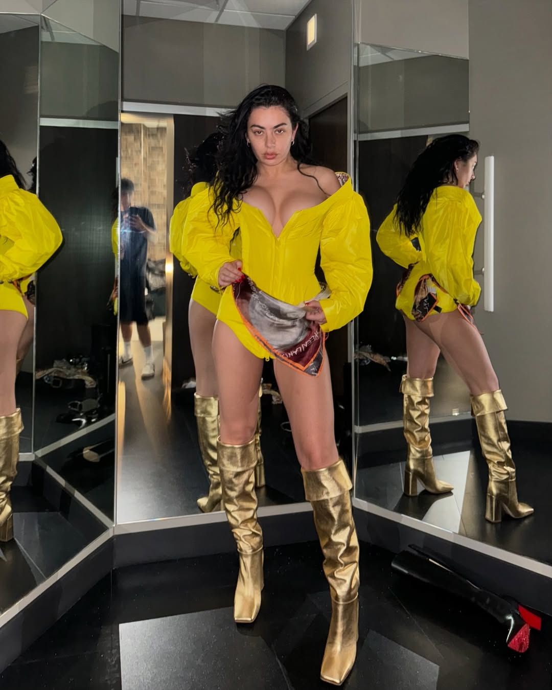 Charli XCX | Источник: Instagram* Charli XCX