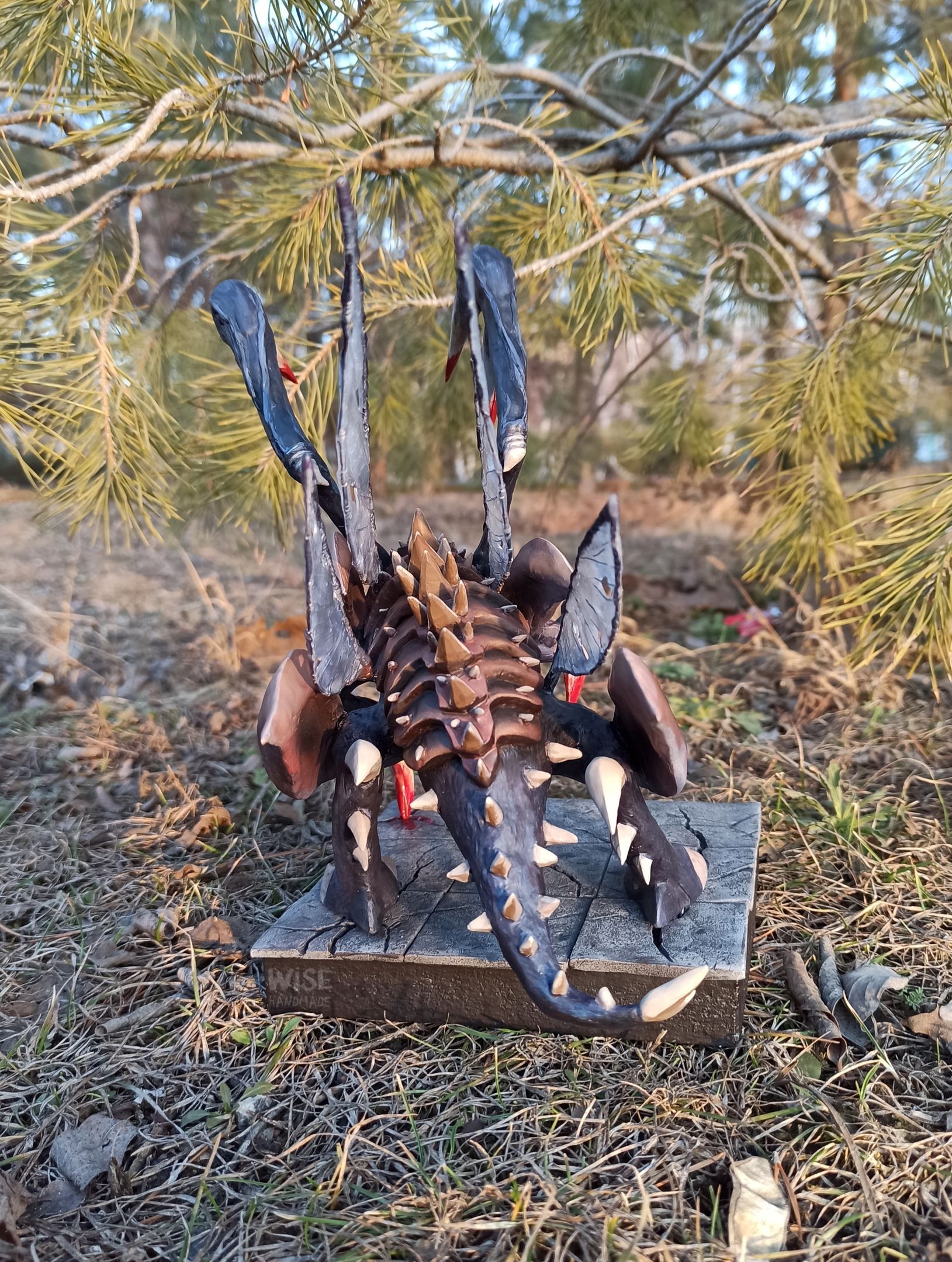 Зерглинг из StarCraft. Автор: Виктория Прозорова. Источник: vk.com/lovewise