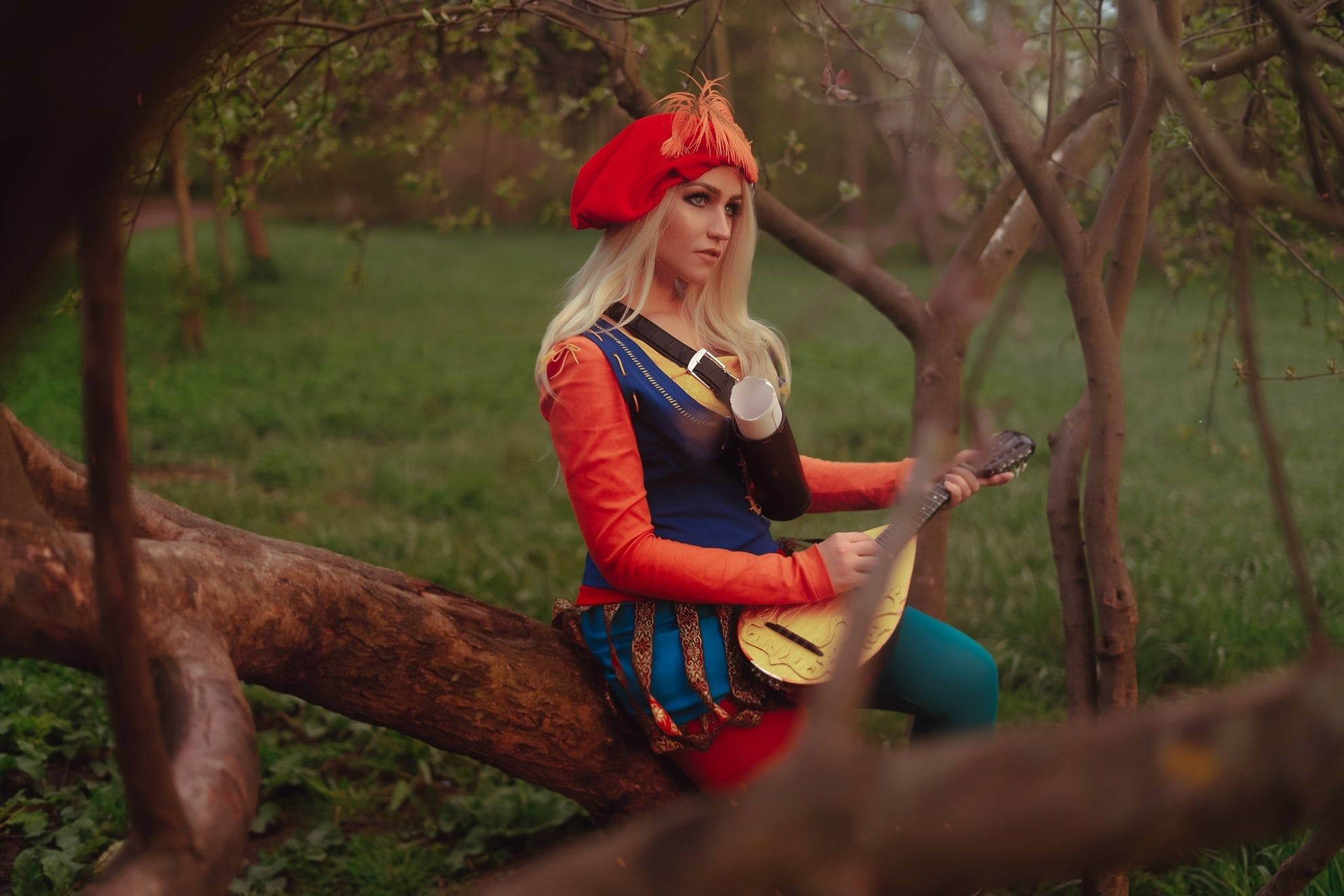 Косплей на Присциллу из The Witcher 3. Косплеер: Freya Veles. Фотограф: Фёкла Баклажанова. Источник: vk.com/freyavelescosplay