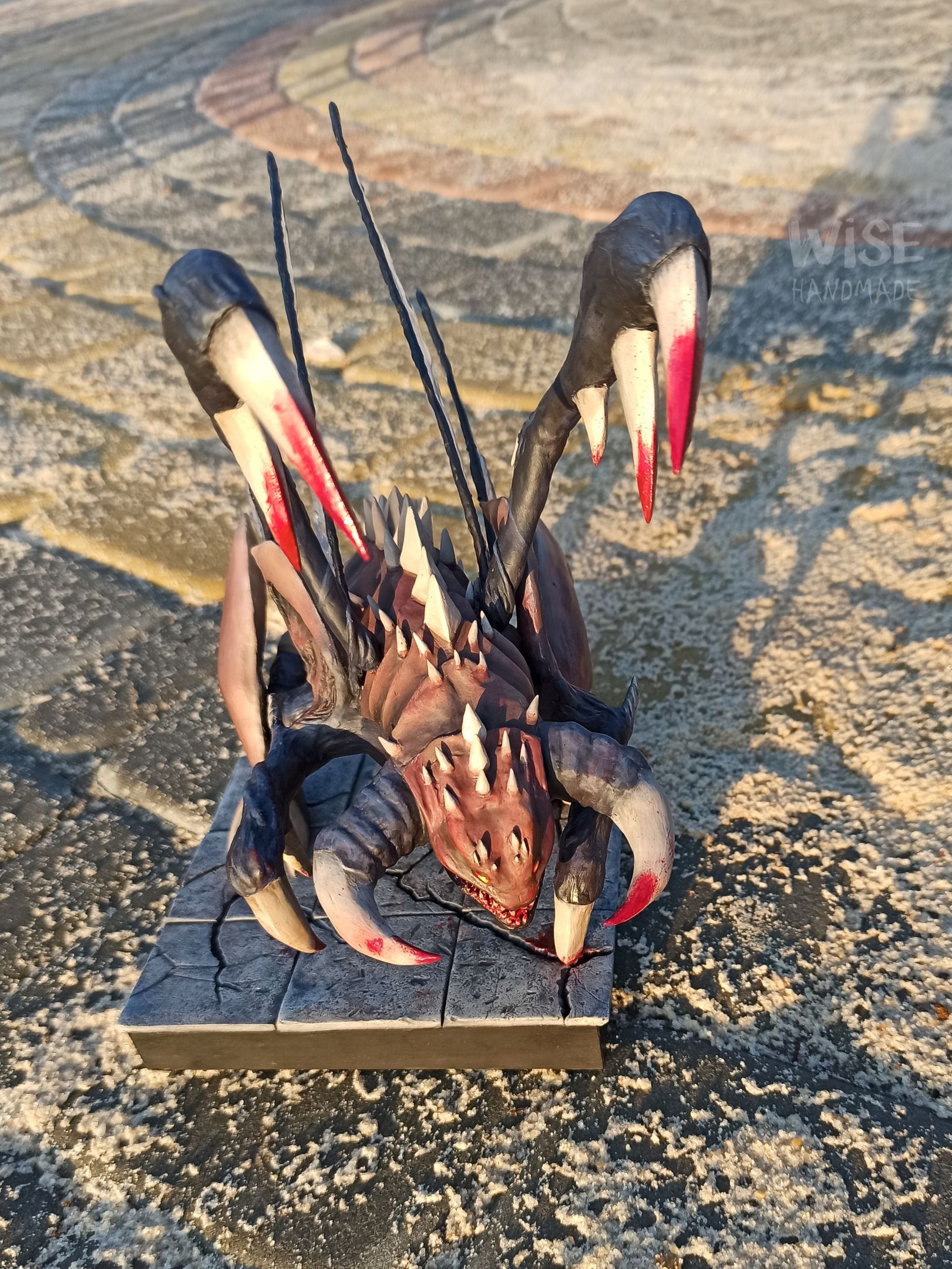 Зерглинг из StarCraft. Автор: Виктория Прозорова. Источник: vk.com/lovewise