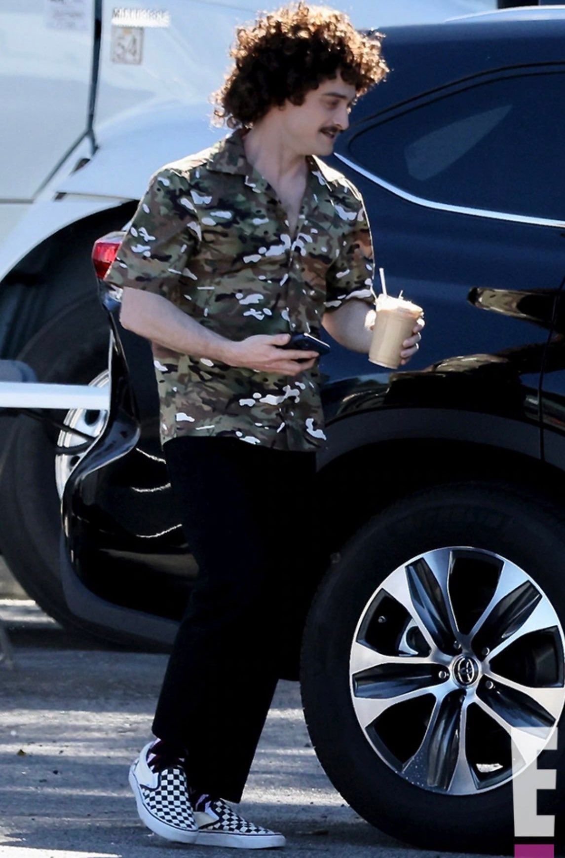 Дэниел Рэдклифф в роли Weird Al. Источник фото: twitter.com/cravemedia_