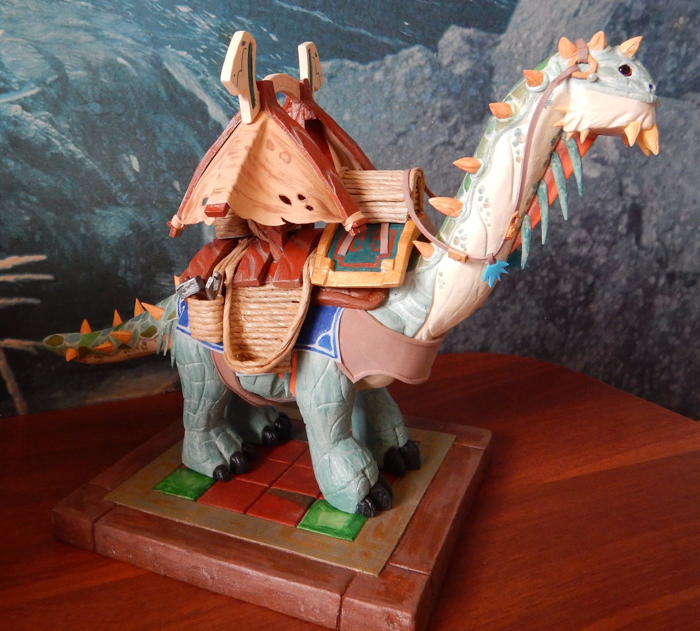 Статуэтка «Могучий вьючный брутозавр». Мастер: Наталья Варламова. Источник: vk.com/asunpaladin