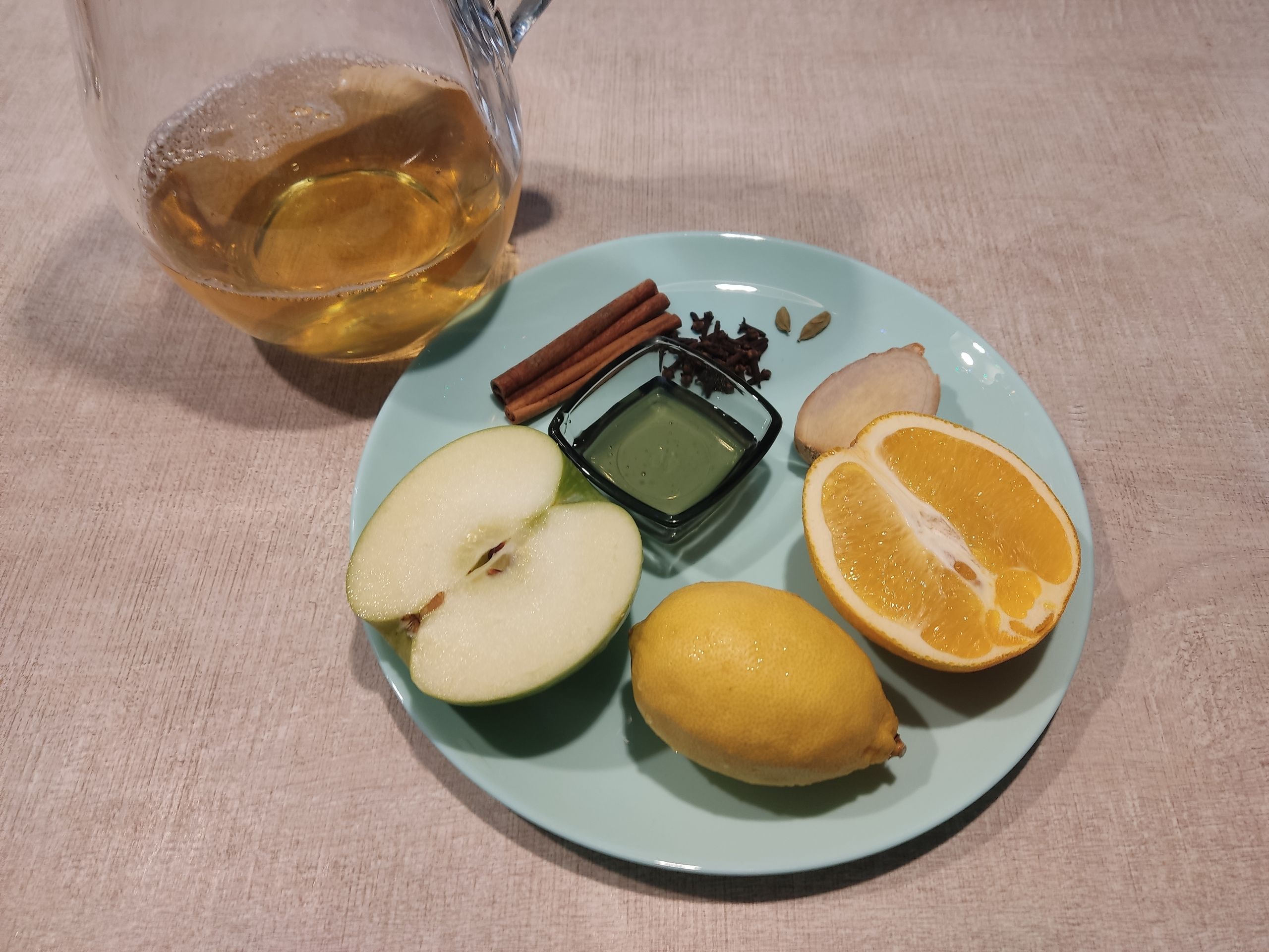 Фрукты не дышать корень имбиря стоять на голове холодный душ спать на полу с открытыми глазами.