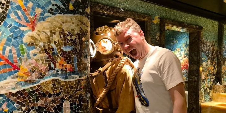 Папич о новых фото Луны от астронавтов NASA: «Кто-то верит, что там реальные люди куда-то летят?»