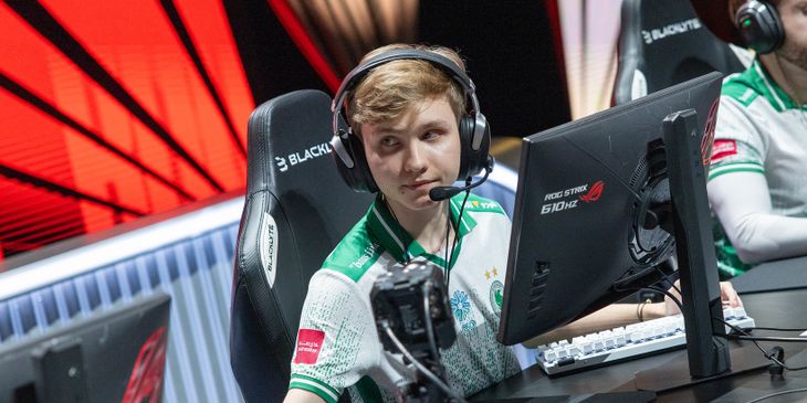 M0NESY после двух матчей на мейджоре: «В коммуникации чувствуется немного стресс. Мы обычно так не играем»