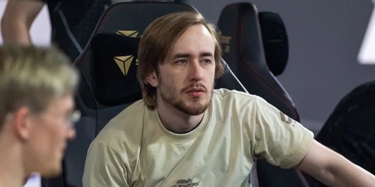 Quinn завершил карьеру профессионального игрока