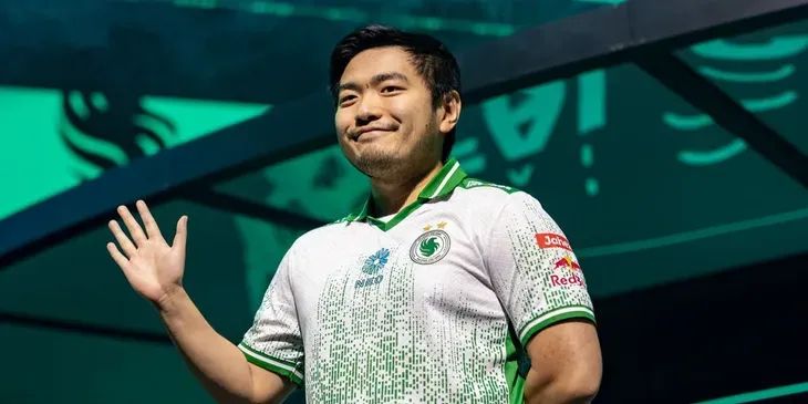 Sneyking апнул апнул 16 тыс. MMR