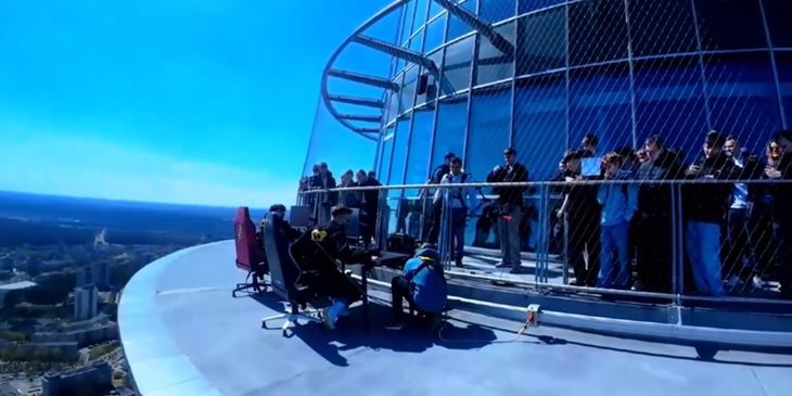 JL сыграл в шоу-матче на вышке высотой 320 метров и шокировал фанатов