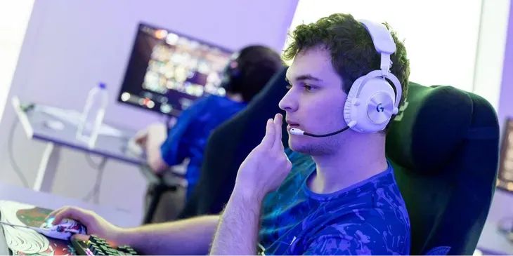 Bzm назвал топ-5 лучших героев для мида