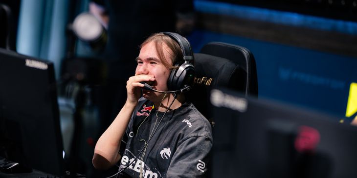 Пока Yatoro играет в финале TI15, сможет ли donk забрать EWC 2026 по CS2 для Team Spirit?
