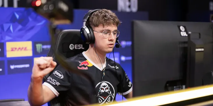 Официально: hades присоединился к G2 Esports