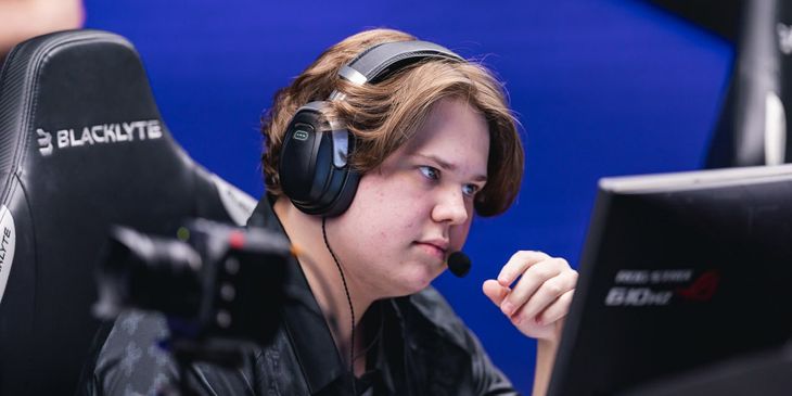 Zweih после вылета из FISSURE Playground #3: «)»