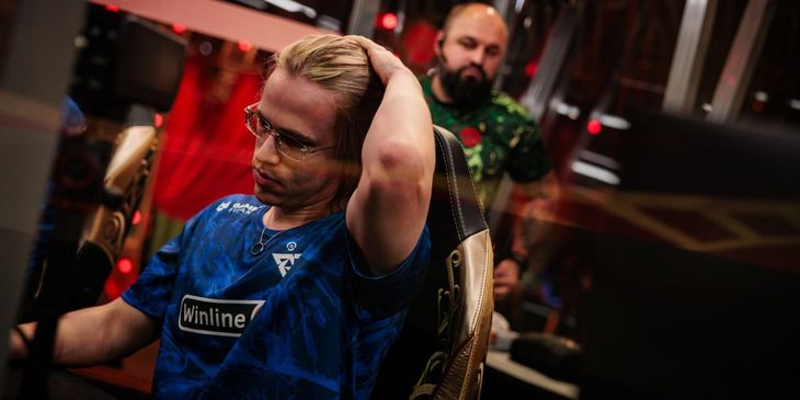 Команда Topson, Arteezy и Ceb вылетела из открытых отборочных на TI15