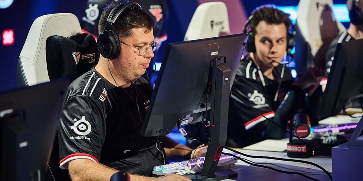 Эксперты: FaZe Clan победит Fluxo и пройдет во вторую стадию StarLadder Budapest Major 2025