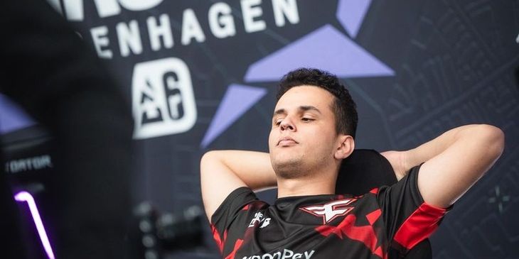 FaZe Clan стала чемпионом Six Invitational 2026, обыграв Team Secret