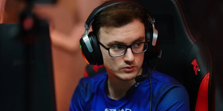 Miracle- получил награду от федерации киберспорта Иордании за результаты сборной — он числился запасным