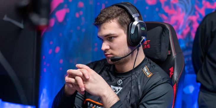 Bzm: «Если ты хочешь играть в "Доту" на уровне тир-1 и быть лучшим, нужно справиться с тильтом»