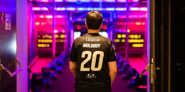 Molodoy после победы над Aurora: «Сегодня людей не видел — команда [трахнула]»