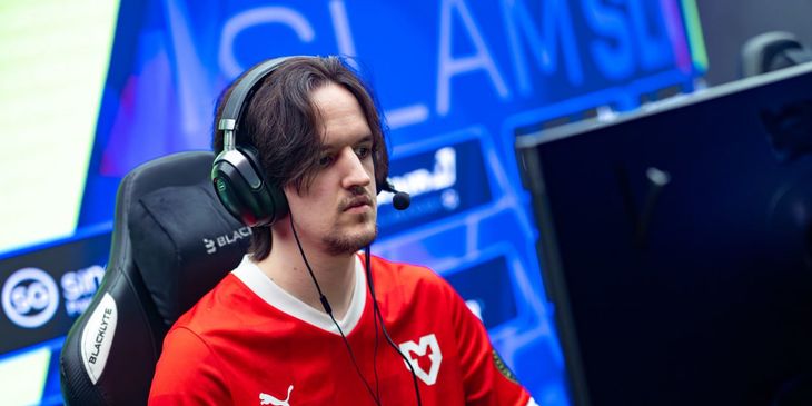 Есть ли у MOUZ шансы против LGD в матче на EWC 2026?