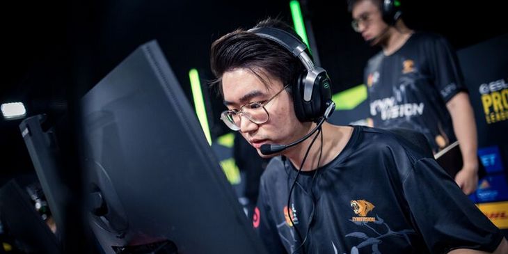 Rare Atom снялась с матча против Lynn Vision и помогла ей подняться в зону мейджора — команды обвинили в сговоре