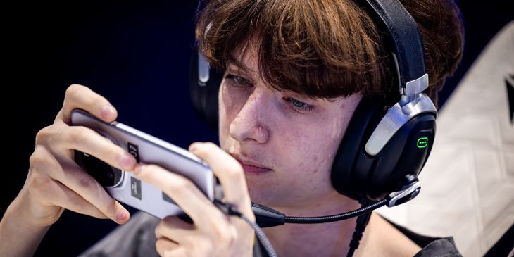Team Spirit прервала беспроигрышную серию Team Yandex на MCC Season 8
