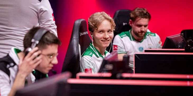 Falcons или FURIA — кто покинет BLAST Open Spring 2026, не дойдя до плей-офф?