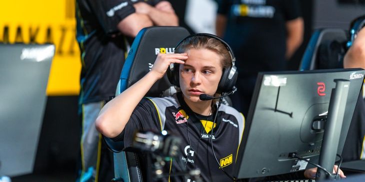 NAVI проиграли MOUZ в групповой стадии PGL Cluj-Napoca 2026