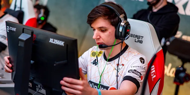 Harumi: mir заменит FL4MUS в плей-офф IEM Katowice 2025