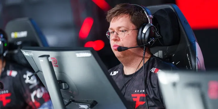 FaZe Clan проиграла Passion UA в верхней сетке плей-офф на DraculaN Season 6