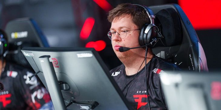 FaZe Clan проиграла Passion UA в верхней сетке плей-офф на DraculaN Season 6