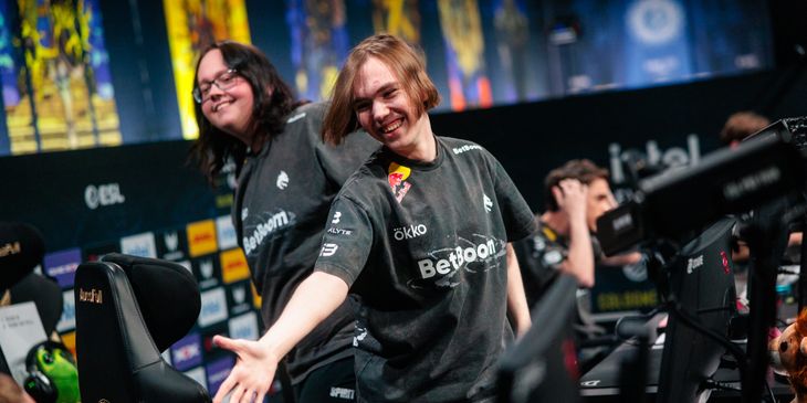 Donk после выхода в полуфинал IEM Cologne Major 2026: «Мы в [шоке], они тоже наверняка четыре часа в баньке были✅»