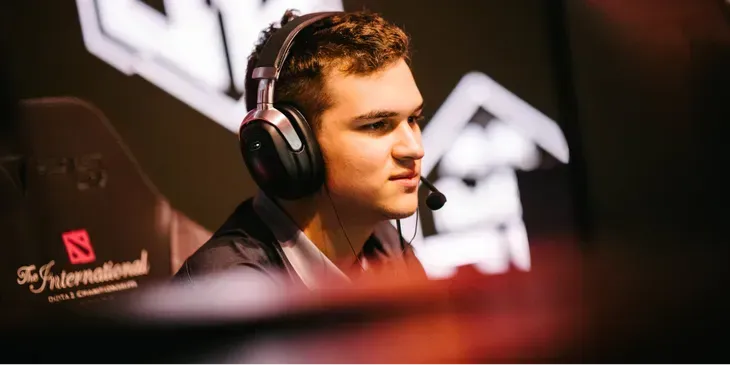 Smile: «Bzm — лучший Invoker мира?»